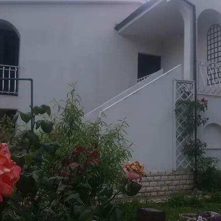 Apartment Lola's Summer - Upper Floor