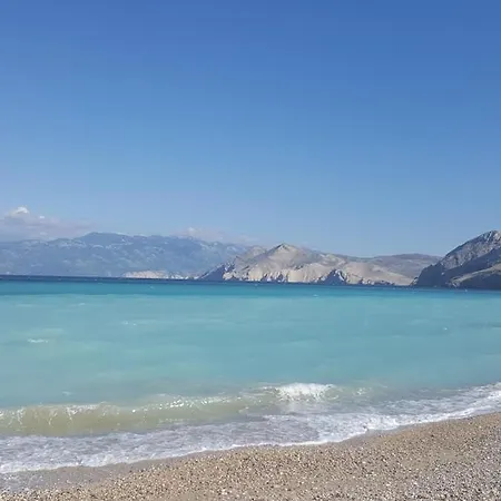 Lola's Summer - Upper Floor Apartment *